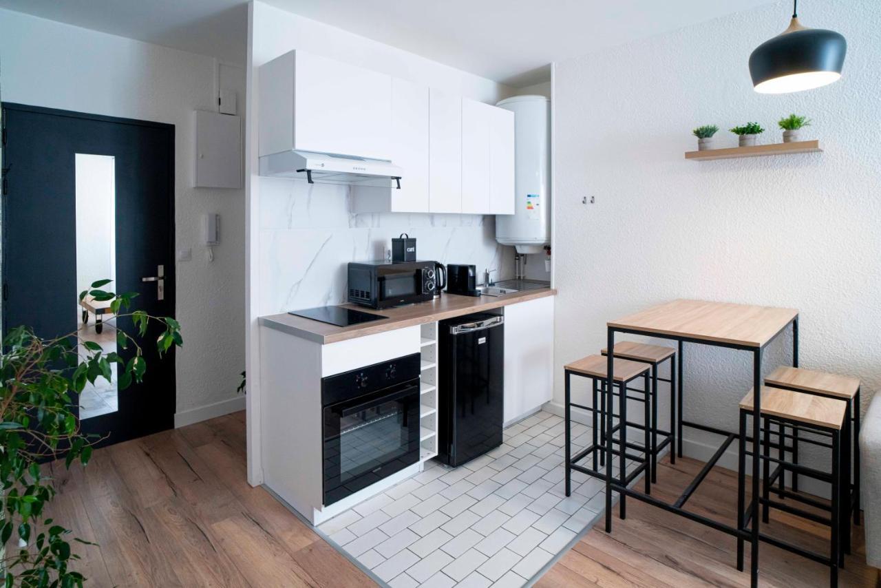 Onloc - Appart Reveil Proche Halles Avec Parking Pau Exteriér fotografie