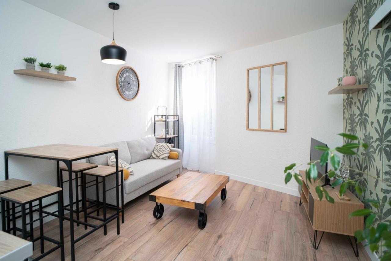 Onloc - Appart Reveil Proche Halles Avec Parking Pau Exteriér fotografie