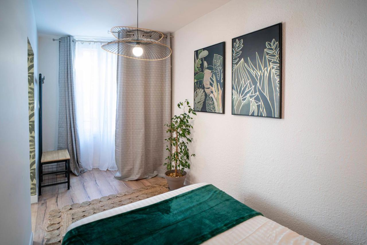 Onloc - Appart Reveil Proche Halles Avec Parking Pau Exteriér fotografie